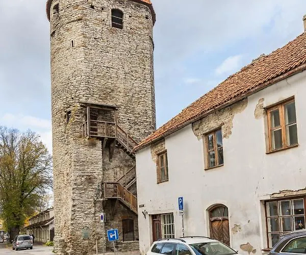 Kgb Bunker In The Old Town Apartamento *