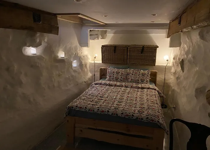 Kgb Bunker In The Old Town Apartamento