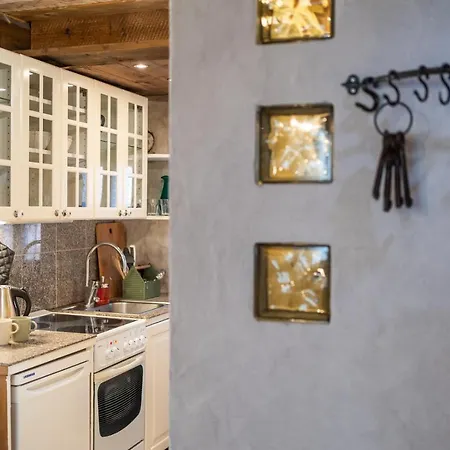 Kgb Bunker In The Old Town 公寓 *